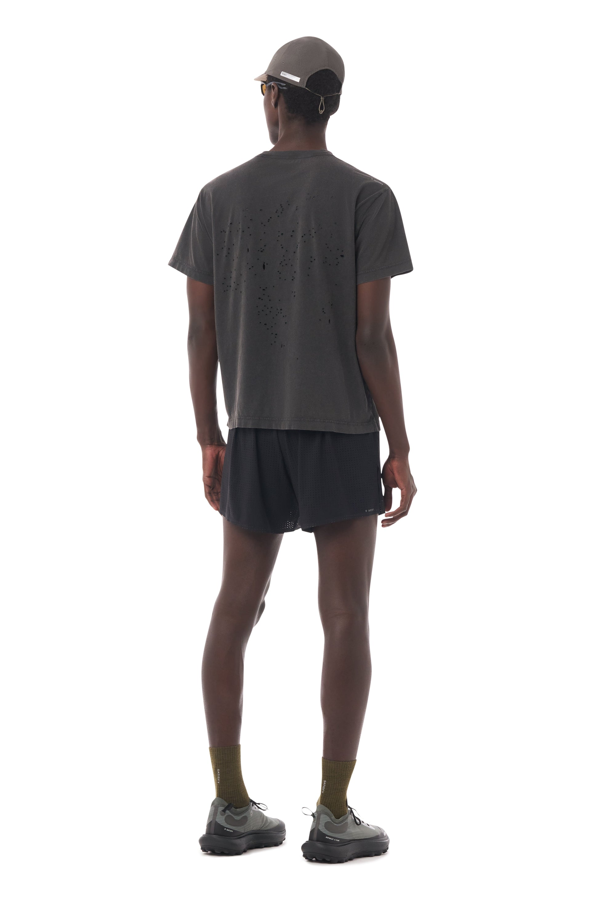 MothTech T-Shirt Aged Black - vista posterior en modelo