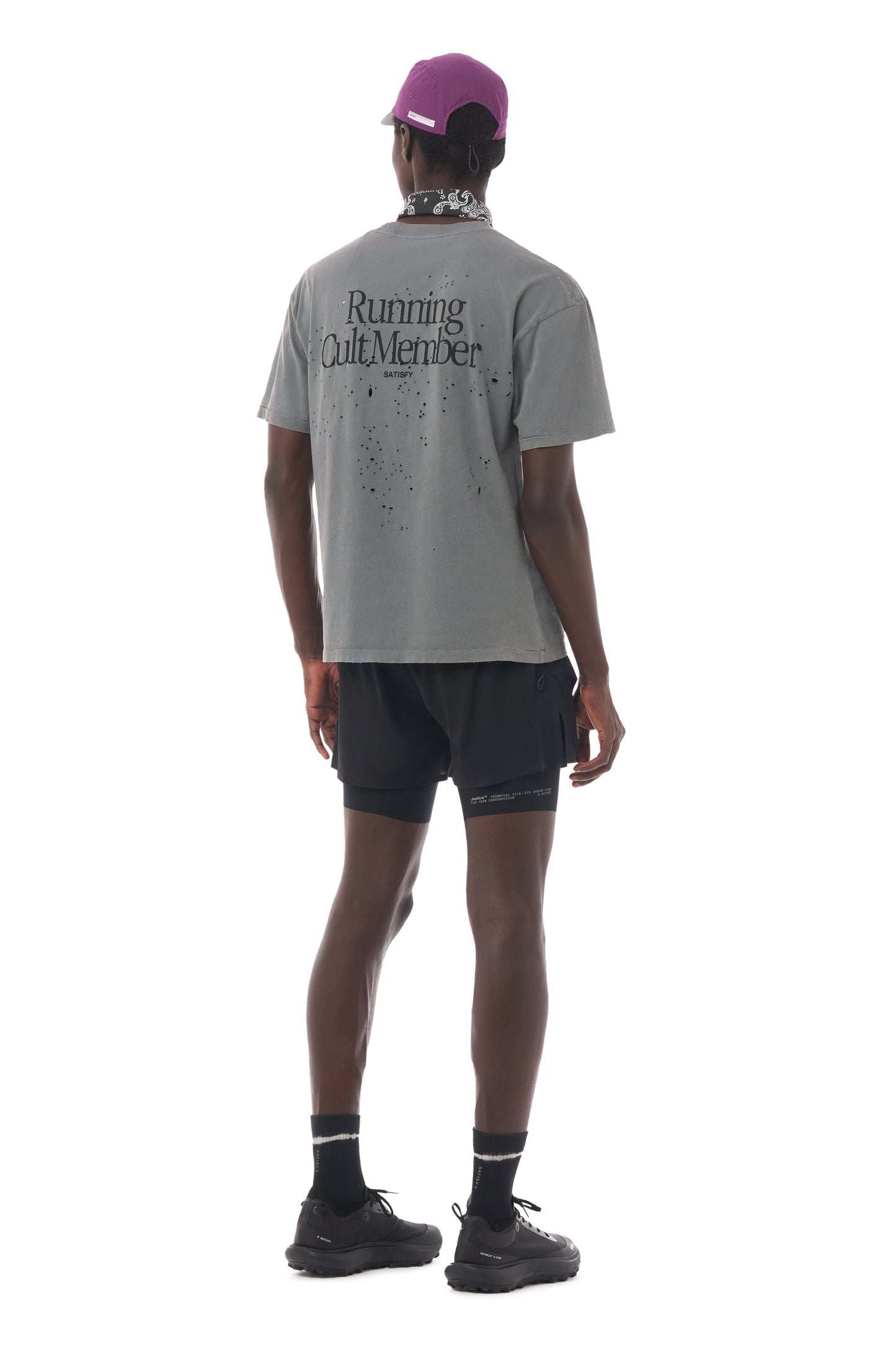 MothTech T-Shirt Faded Black - vista posterior en modelo