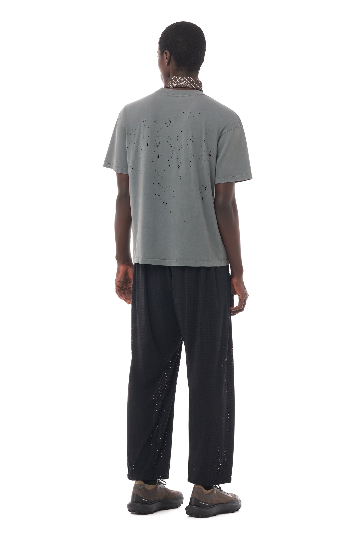 MothTech T-Shirt Faded Black - vista posterior en modelo