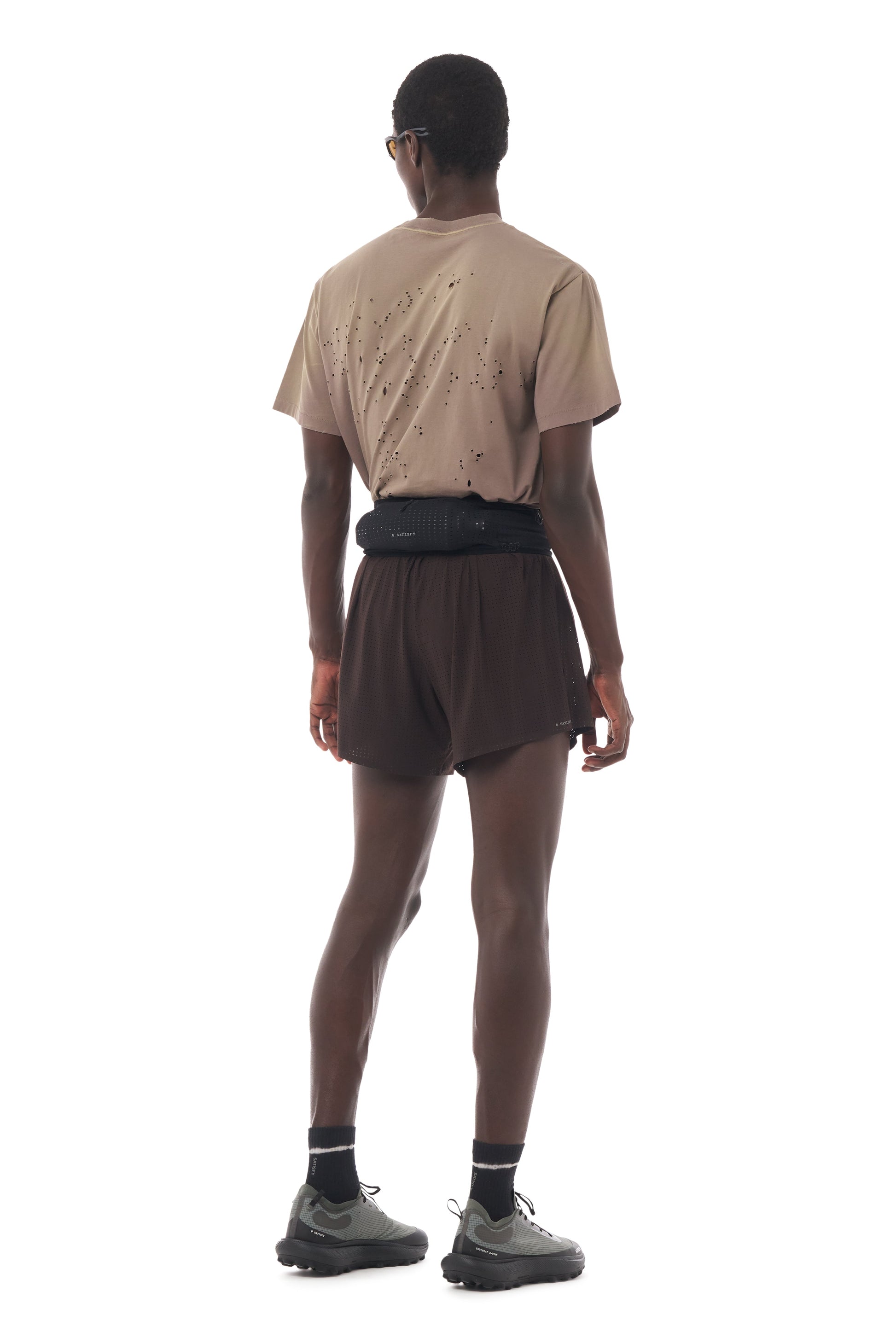 MothTech T-Shirt Sun Bleached Falcon - vista posterior en modelo