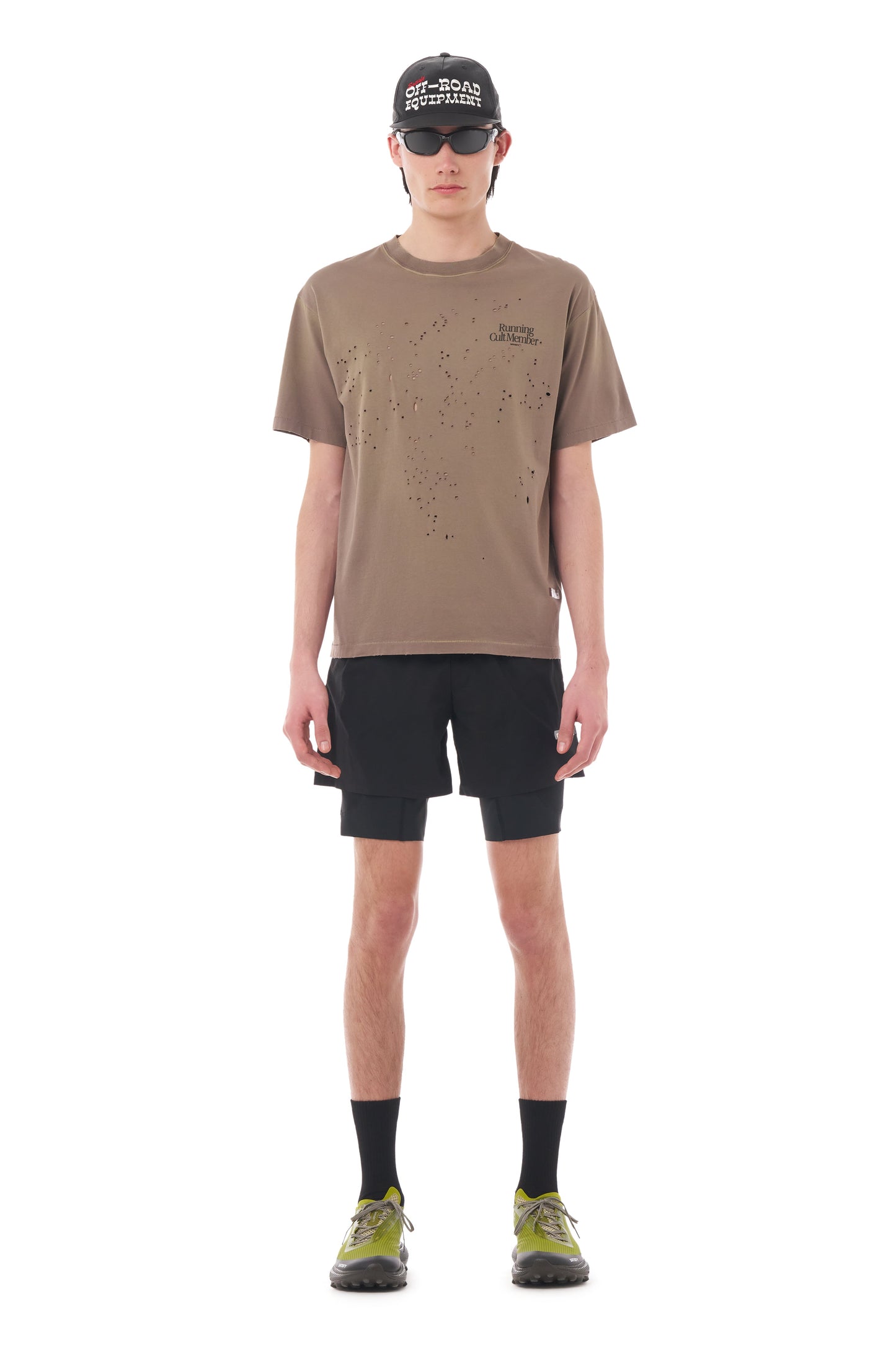 MothTech T-Shirt Sun Bleached Falcon - vista frontal en modelo