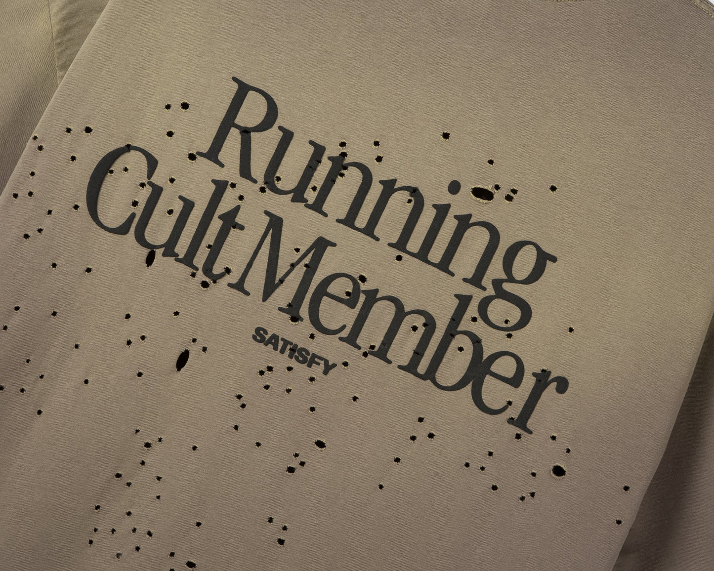 MothTech T-Shirt Sun Bleached Falcon - detalle del estampado Running Cult Member