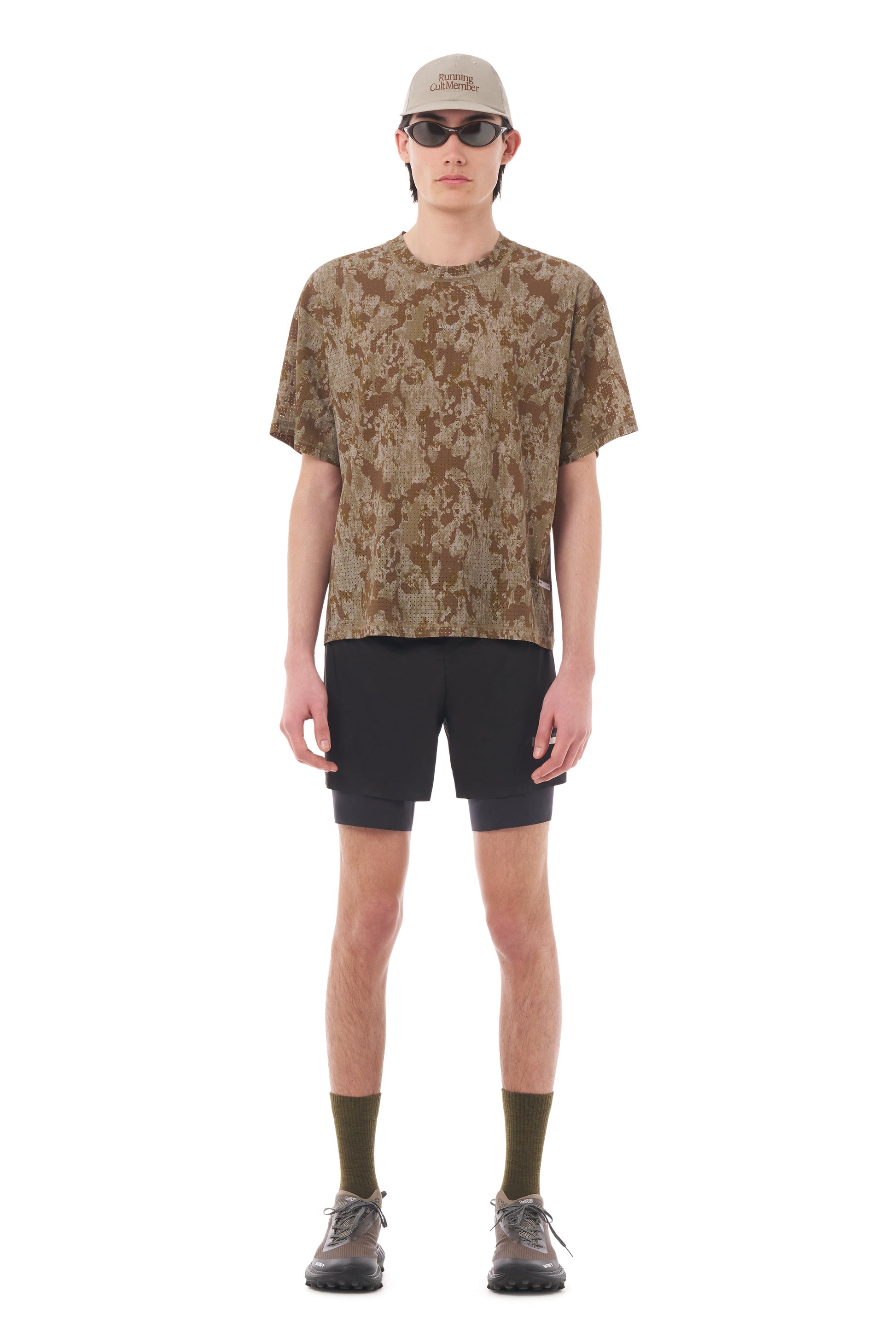 Space-O T-Shirt Camo - vista frontal en modelo