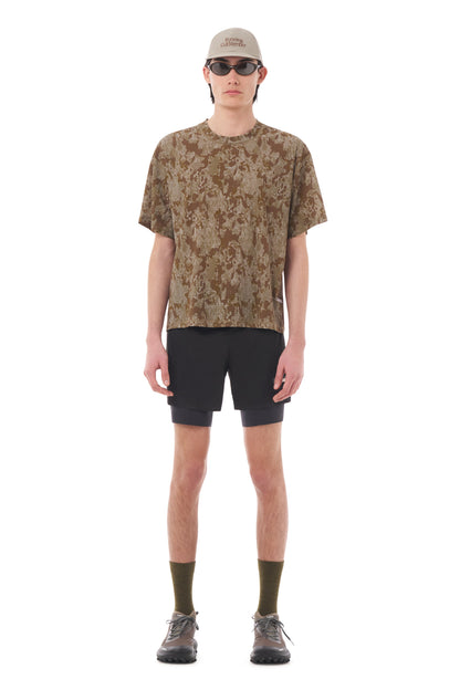 Space-O T-Shirt Camo - vista frontal en modelo