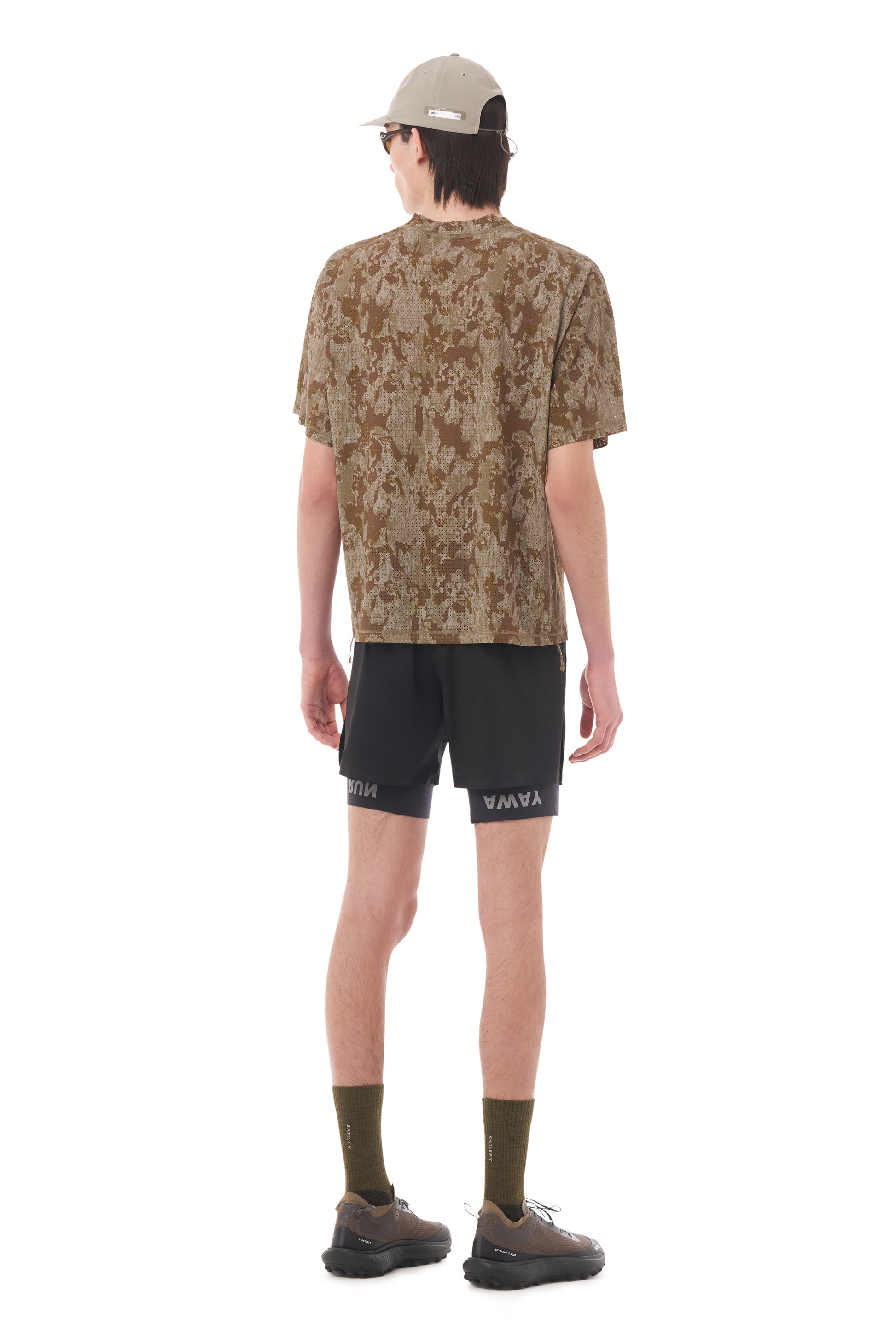 Space-O T-Shirt Camo - vista posterior en modelo