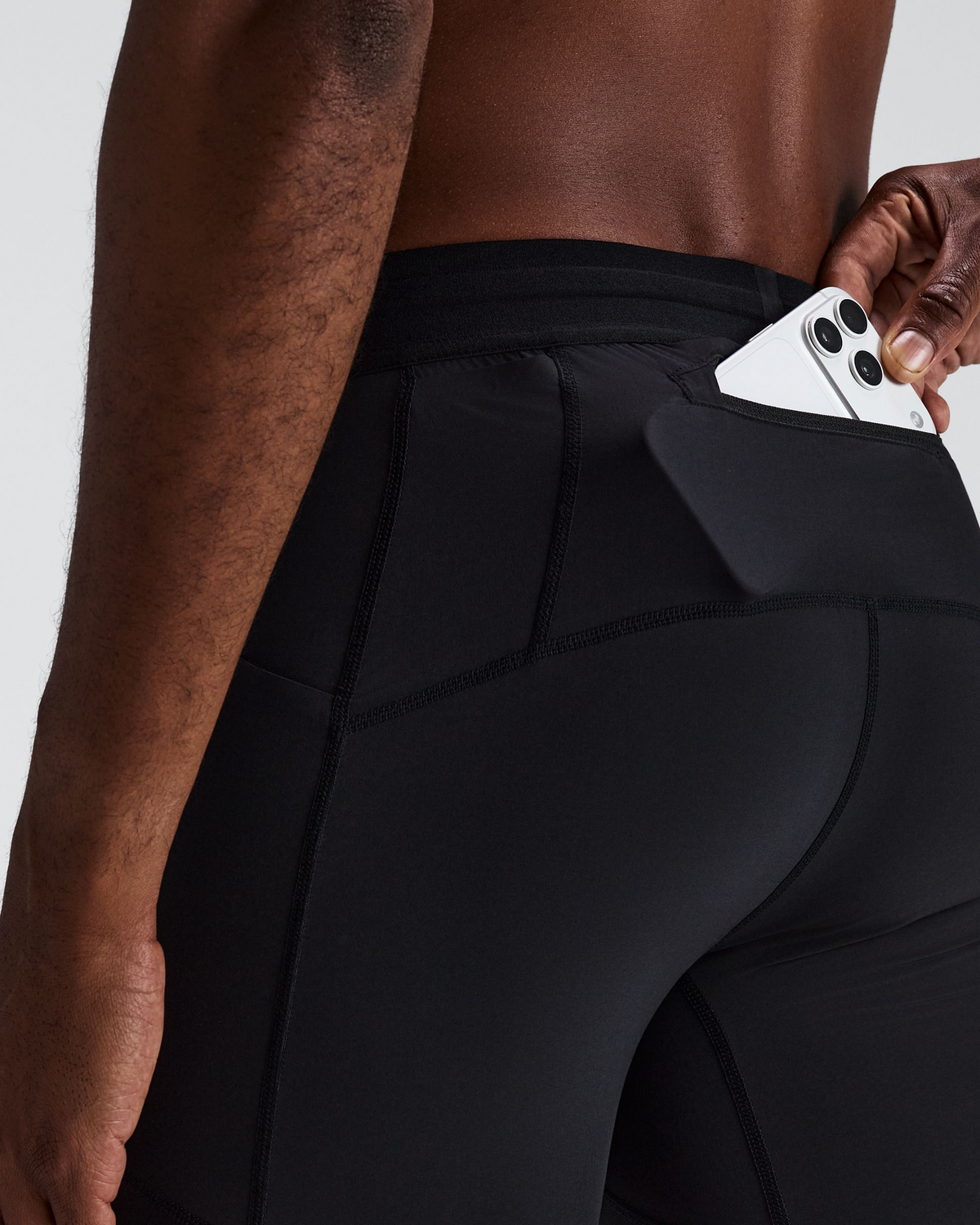 Malla corta Bandit SoLite para hombre, color negro - detalle de la prenda