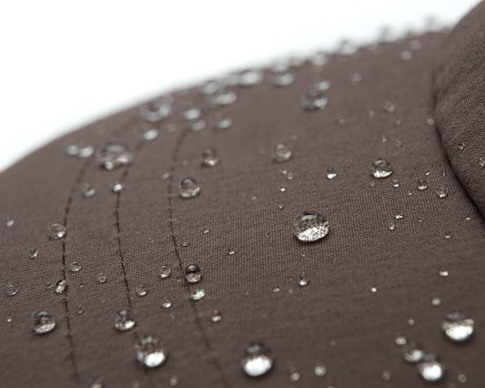 AmbientWarp Cordura Trail Cap - detalle del acabado repelente al agua