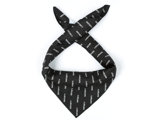 SoftCell Silk Bandana Black - anudada, vista frontal