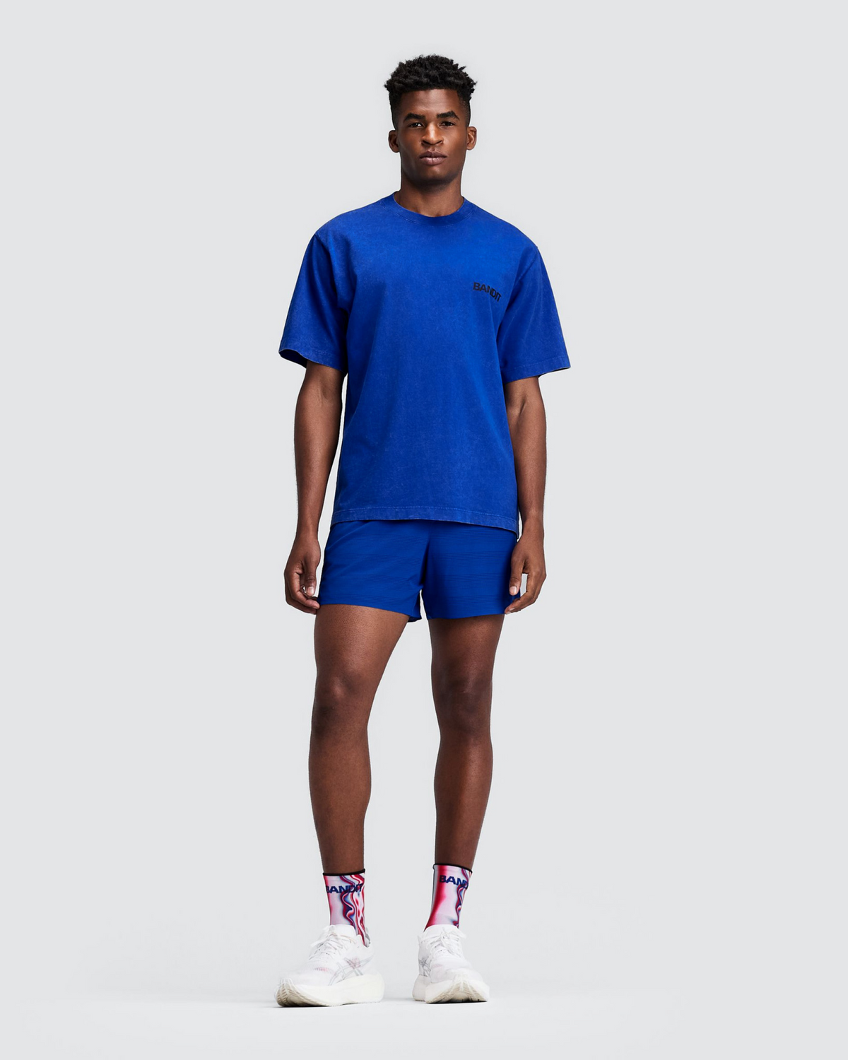 Short de running Bandit CoolGrid 5" para hombre, color Bauhaus Blue - vista frontal de cuerpo entero