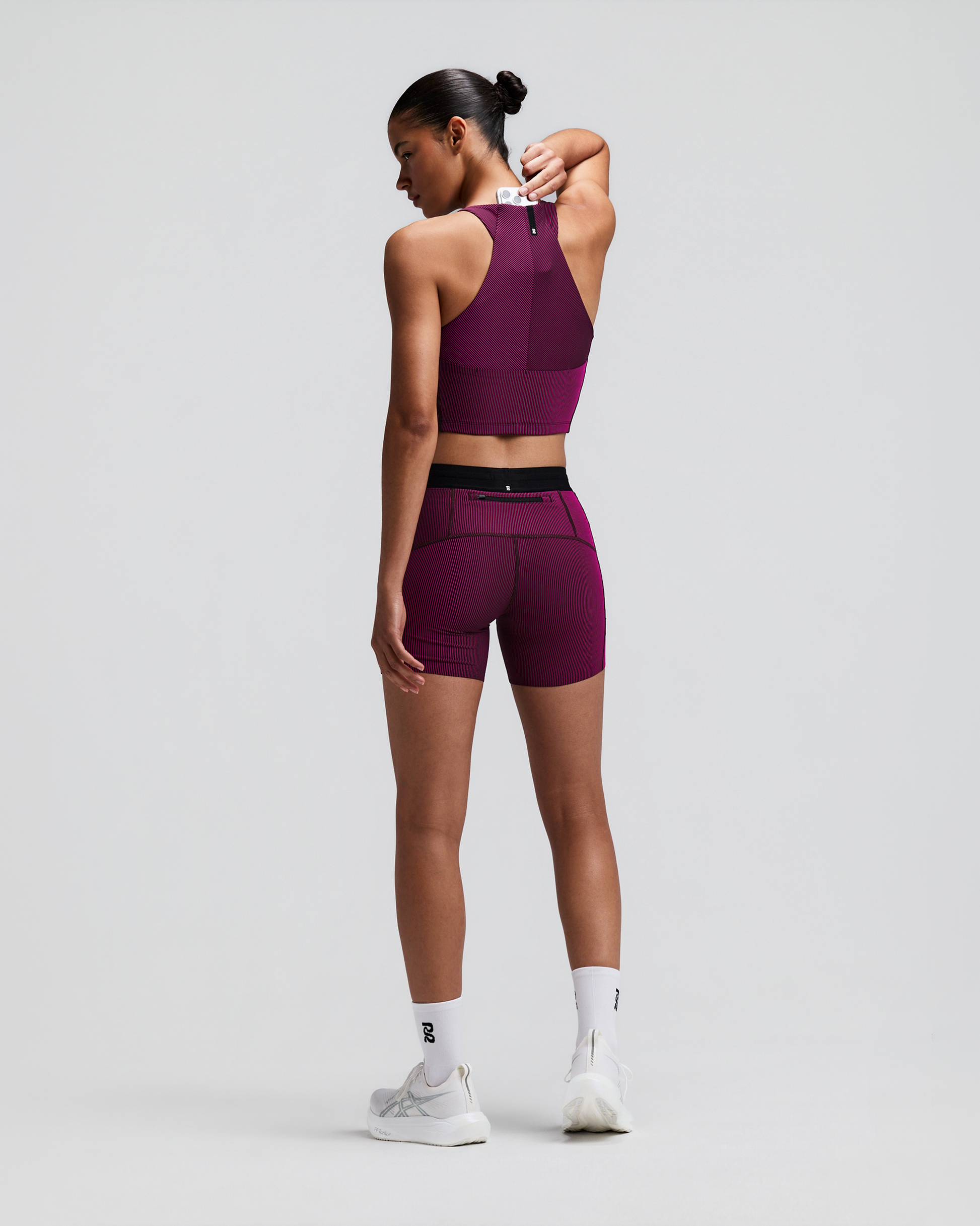 Women's Cadence Zip Front Race Crop Espresso / Azalea - cuerpo completo, vista posterior