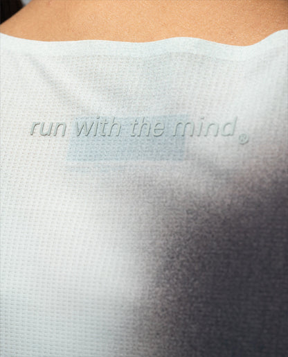 Women's Crop Race Singlet Fog - detalle de tejido