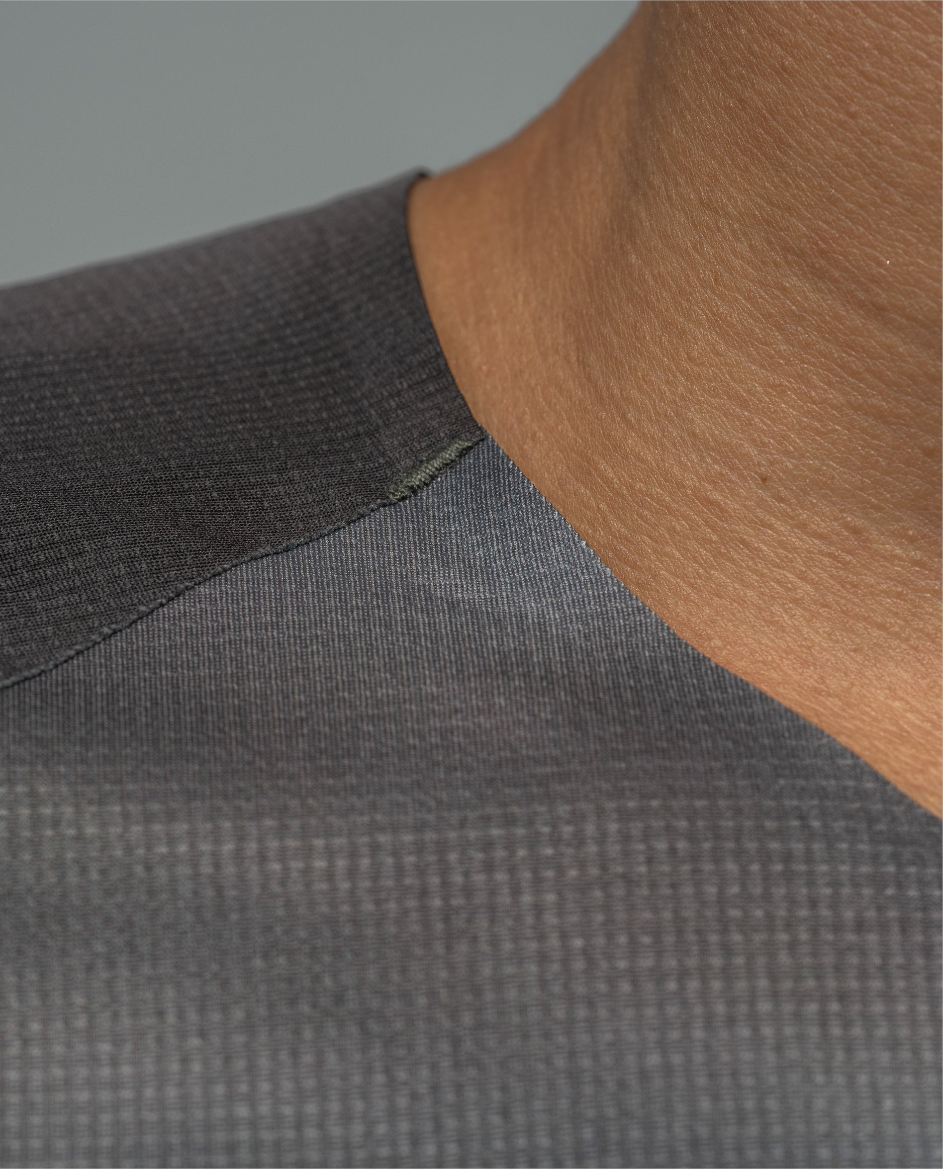 Men's Competition T-Shirt Ash Trace - detalle de tejido
