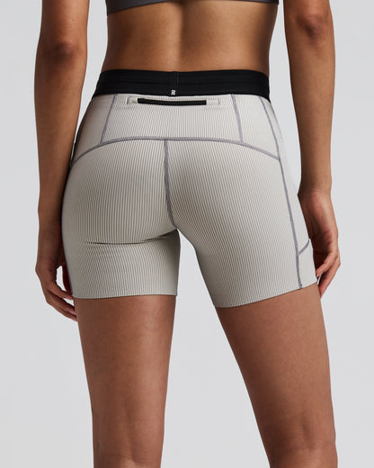 Women's Cadence Comp. Shorts