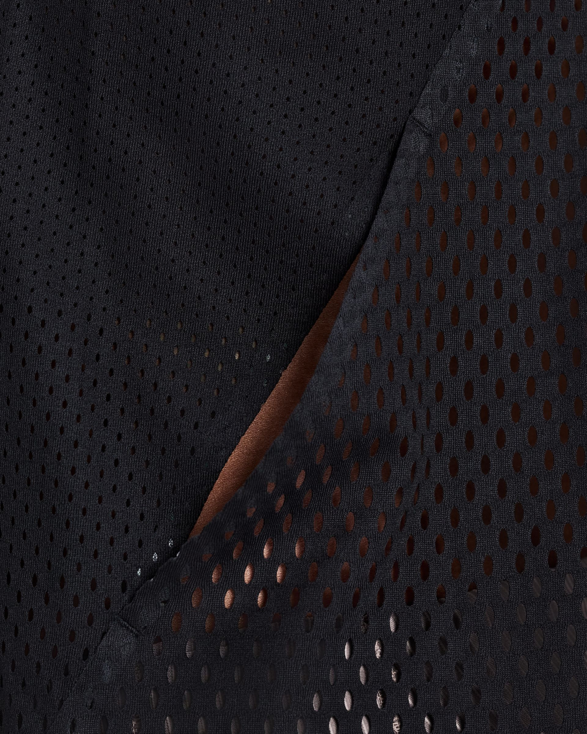Men's Shredder Race Singlet Black - detalle del tejido de malla
