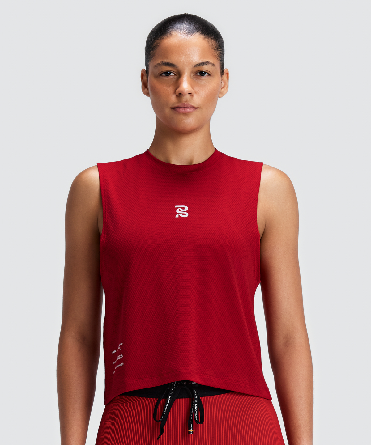 Bividí Bandit Micromesh para mujer, color Oxide Red - vista frontal en modelo