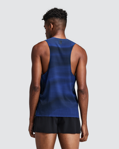 Bividí Bandit CoolGrid Distance con Flopack para hombre, color Bauhaus Blue - vista posterior en modelo