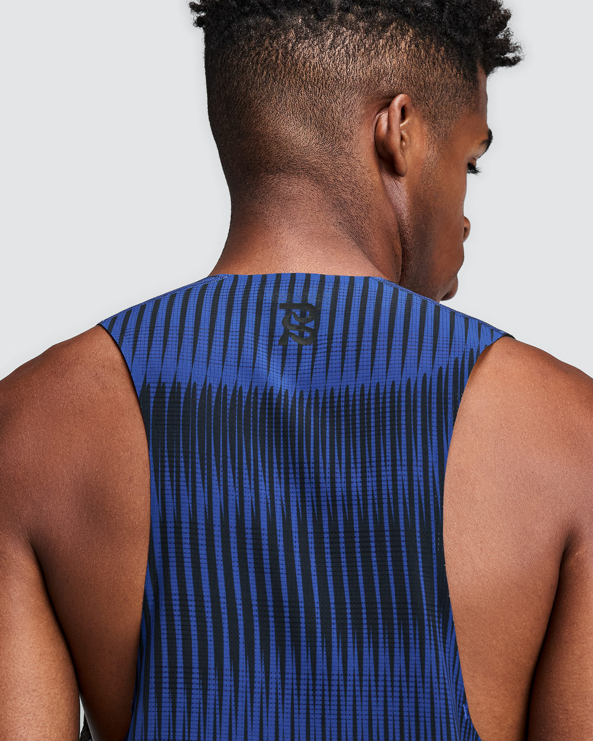 Bividí Bandit CoolGrid Distance con Flopack para hombre, color Bauhaus Blue - detalle posterior
