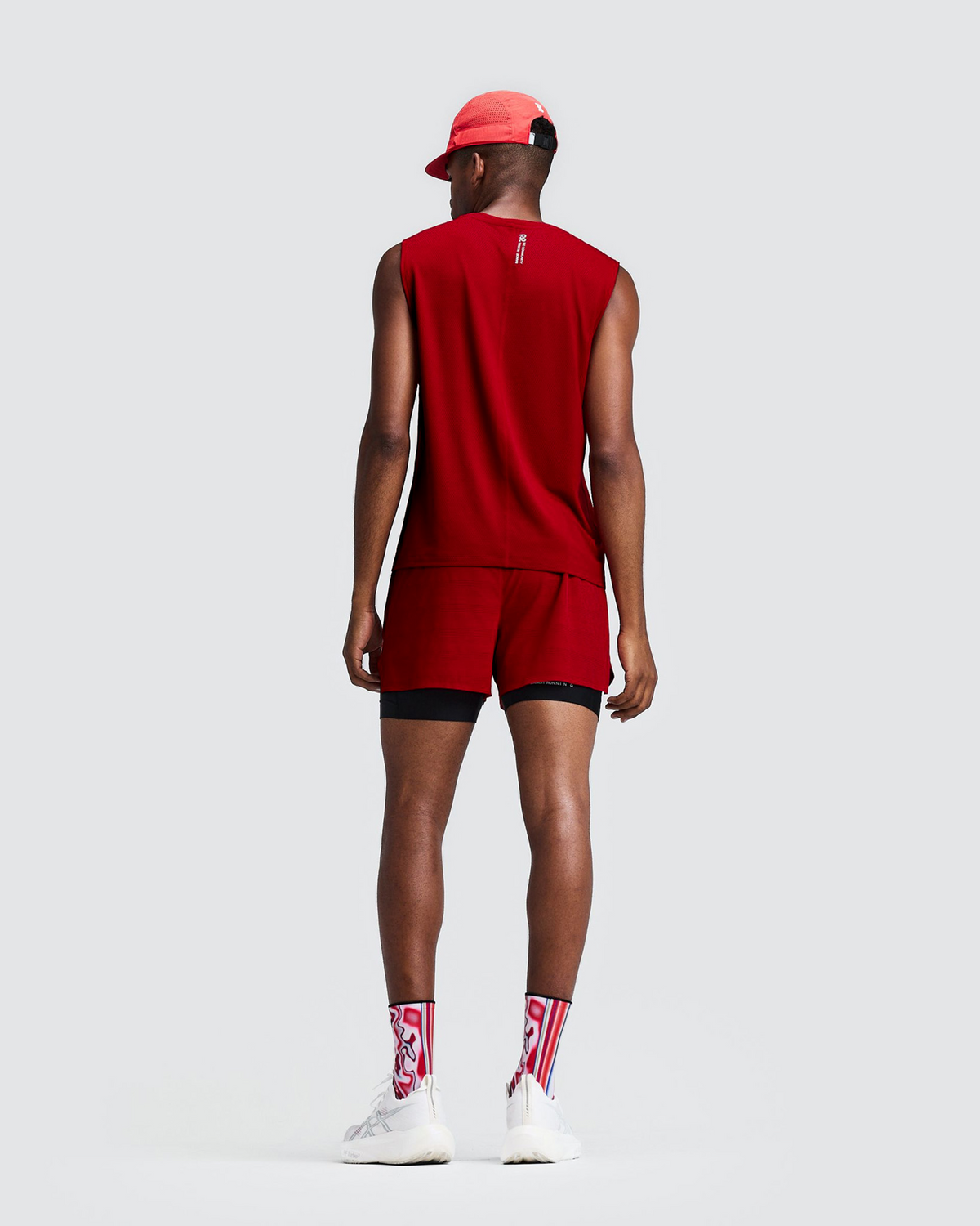 Bividí Bandit Micromesh para hombre, color Oxide Red - vista frontal de cuerpo entero