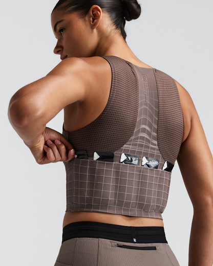 Top de competencia Bandit Vanisher Square Neck para mujer, color Cocoa - detalle posterior