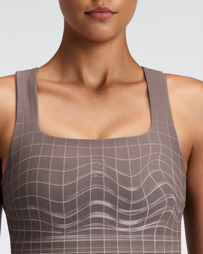 Top de competencia Bandit Vanisher Square Neck para mujer, color Cocoa - detalle frontal